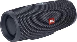 „JBL Charge Essential 2“ – nešiojamasis vandeniui atsparus garsiakalbis su išoriniu akumuliatoriumi – juodos spalvos – atsparus vandeniui – 20 valandų baterijos veikimo laikas