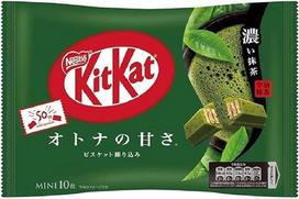 „Kit Kat NESTLÉ“ suaugusiems skirtas mini šokoladinis batonėlis, tamsusis „Matcha“, 10 vnt. pakuotė