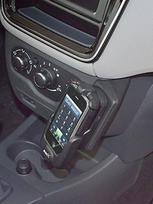 „KUDA“ mobiliojo telefono laikiklis, tinkantis „Dacia Lodgy“ (nuo 2012 m.) / „Dokker“ (nuo 2013 m.) modeliams – laikiklis išmaniesiems telefonams, mobiliesiems telefonams, GPS ir kt. – dirbtinės odos laikiklis, juodos spalvos, 038035