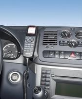„KUDA“ mobiliojo telefono laikiklis, tinkantis „Mercedes-Benz Viano Trend“ ir „Ambiente“ modeliams nuo 2006 m. – laikiklis išmaniesiems telefonams, mobiliesiems telefonams, GPS ir kt. – iš natūralios odos, juodos spalvos, 1560