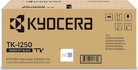 „KYOCERA TK-1250“ juodas tonerio kasetė. Originali tonerio kasetė 1T0C3H0NL0. Spausdintuvo toneris, suderinamas su „ECOSYS PA3500x“, PA3500wx, MA3500x, MA3500fx, MA3501wfx. Spausdintuvo toneris, kurio pakanka iki 3000 puslapių