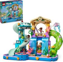 „LEGO Friends“ „Heartlake City“ vandens parkas – vaikų žaislas su 4 mini figūrėlėmis – konstruktorius su 3 vandens čiuožyklomis ir daugybe smagių vasaros aksesuarų – dovana mergaitėms ir berniukams nuo 8 metų – 42630