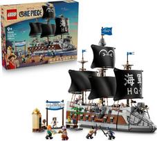 „LEGO One Piece“ Garpso karo laivo „Boots“ modelio rinkinys su 8 mini figūrėlėmis, tarp kurių – Zoro, Lysop ir Nami. Vaikų kambario dekoracija, dovana berniukams, mergaitėms ir gerbėjams nuo 9 metų – 75646