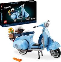 „LEGO“ 10298 „Vespa 125“ modelio rinkinys, klasikinis motoroleris iš Italijos, skirtas suaugusiems surinkti ir eksponuoti