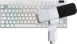 „Logitech G PRO X TKL Lightspeed“ belaidė žaidimų klaviatūra, vokiškas „QWERTZ“ išdėstymas; „Yeti Studio Active Dynamic XLR“ transliacijų mikrofonas, skirtas žaidimams, juodos spalvos