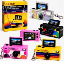 „Nano Cam G6“ modelis 2026 LK-030 mini raktų pakabukas, „selfie“ funkcija, skaitmeninis fotoaparatas su atverčiamu ekranu, retro dizainas, retro fotoaparatas, iki 128GB (sakuros rožinė)