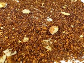 „Naturideen®“ „Burnt Almonds“ rooibos arbata, 100 g – saldaus riešutų skonio rooibos su tikrais skrudintais migdolais – be kofeino ir aromatinga