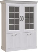 „Newroom Janis.Two“ aukšta vitrina „Snow Oak“ komoda, šiuolaikinio stiliaus – 119,2 x 160,3 x 47,1 cm (P x A x G) – aukšta komoda – „Janis.Two“ | 2 stiklinės durys su grotelėmis, lankstinė rankena, klasikinė kaimiško stiliaus vitrina, daug vietos daiktams