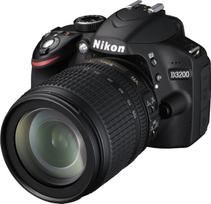 „Nikon D3200“ skaitmeninis veidrodinis fotoaparatas, 24 megapikseliai, 7,4 cm (2,9 colio) ekranas, „Live View“ režimas, „Full HD“