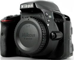 „Nikon D3300“ skaitmeninis veidrodinis fotoaparatas su 18–55 mm VR II objektyvu (24,2 MP, 3 colių LCD ekranas) – juodos spalvos