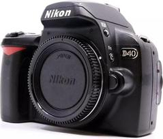 „Nikon D40“ 6,1 MP skaitmeninis veidrodinis fotoaparatas su 18–55 mm objektyvu