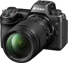 „Nikon Z6III“ komplektas su objektyvu „Z 24–200 mm 1:4–6,3 VR“ (dalinio sluoksniavimo CMOS jutiklis, 6k RAW vaizdo įrašymas, iki 120 kadrų per sekundę, elektroninis vaizdo ieškiklis (5,7 MP), pakreipiamas ir pasukamas ekranas, iki -10 laipsnių)