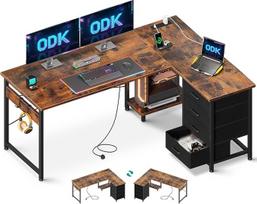 „ODK“ kampinis stalas su stalčiais, apverčiamas L formos kompiuterinis stalas su elektros lizdu, biuro stalai su USB įkrovimo prievadu ir laikikliu namų biurui, „Vintage Brown“ spalvos, 135 × 100 cm