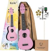 „Ortega Guitars“ sopraninė akustinė ukulelė – „Keiki K2“ serija – su priedais – agatis, ABS, rožinė (K2-FYD) | Nailono stygos, agatiso viršutinė plokštė su satino apdaila, šiek tiek išgaubtas juodas ABS korpusas, su priedais