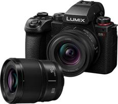 „Panasonic LUMIX S5M2“ pilno kadro sistemos fotoaparato komplektas su dviem objektyvais
