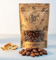„Royalnuts“ skrudinti migdolai, 1000 g – karamelizuoti kaip turgelyje | Karamelizuoti skrudinti migdolai, tarsi iš Kalėdų turgelio – išorėje traškūs, viduje minkšti, ką tik supakuoti į stiklainius