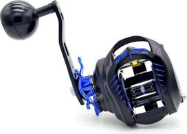 „Sea Cobra 400“ baitcast tipo žvejybos ritė, didelė valo talpa, 6:3,1 perdavimo santykis, 15,9 kg tolygi traukos jėga, vientisas aliuminio rėmas, anglies pluošto šoniniai dangteliai su An