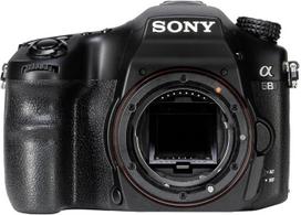 „Sony“ ILCA68.CEC „Alpha 68“ skaitmeninis fotoaparatas su „A-Mount“ jungtimi (24 megapikseliai, 6,7 cm (2,7 colio) ekranas, 79 faziniai automatinio fokusavimo taškai, juodos spalvos)