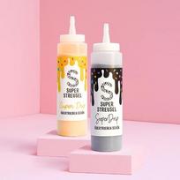 „Super Streusel SuperDrip“ juodos ir geltonos spalvų rinkinys – lašelinė tortų glazūra (2 x 300 g)