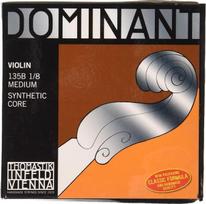 „Thomastik-Infeld“ 135B.18 „Dominant“ smuiko stygos, pilnas rinkinys, 135B, 1/8 dydžio, su chromuoto plieno rutuliniu galu E stygos
