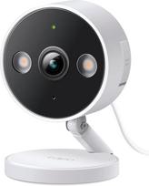 „TP-Link Tapo C120“ stebėjimo kamera, skirta naudoti patalpose ir lauke, su magnetiniu pagrindu, 2K skiriamąja geba, įmontuotais dvejopais prožektoriais, iki 512GB vietinės atminties SD kortelėje, IP66, suderinama su „Alexa“ ir „Google Assistant“