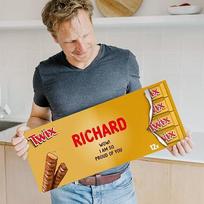 „Twix“ šokolado plytelė su asmeniniu užrašu – sukurkite savo milžinišką pieno šokolado dovanų dėžutę, dovana moterims, dovana vyrams, 16 x 50 g