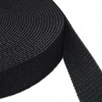 „Velcro“ juostelės abiejose pusėse, „Velcro“ juostelės, sujungtos nugarėlėmis, ant ritinio.