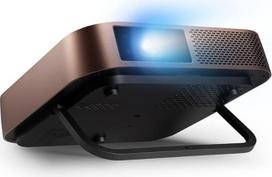 „Viewsonic M2“ nešiojamasis LED projektorius (Full HD, 1 200 liumenų, Rec. 709, HDMI, USB, USB-C, WLAN ryšys, „Bluetooth“, SD kortelių skaitytuvas, 2 garsiakalbiai po 3 vatus), metalinė bronzos spalva