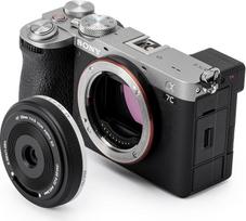 „VILTROX“ 28 mm f/4,5 „pancake“ objektyvas, skirtas „Sony E“ sistemai, su automatiniu fokusavimu; 28 mm f/4,5 FE „chips-size“ tipo, ypač plonas pilno kadro objektyvas, skirtas „Sony E“ jungčiai