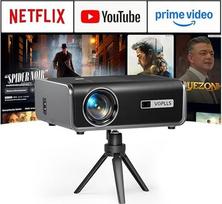 „VOPLLS“ išmanusis projektorius, suderinamas su „Netflix“, automatinis fokusavimas ir trapezoidės koregavimas: „Full HD 1080P“, 40 000 liumenų lauko projektorius, palaikantis 4K raišką, „Wi-Fi 6“, „Bluetooth“, vaizdo ir namų kino projektorius