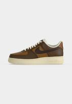 Nike Sportswear Sportbačiai be auliuko 'Air Force 1 '07 LV8' ruda / rusvai rausva