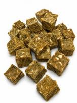R70493 RDF-1001 REAL DOG SNACKS Smulkintų menkių kubeliai 200g