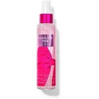 „Bath & Body Works“ „Perfect In Pink Diamond Shimmer“ blizgus kūno purškiklis, 145 ml