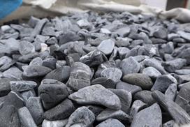 Dekoratyviniai akmenukai fr.20-40mm, juodi (maišelis, 20kg)