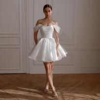 White one-word shoulder evening dress, new French tutu skirt, short dress, birthday party dress, high-end sense XXXL balta