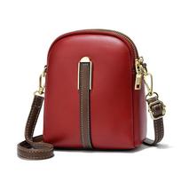 Elegant  Trendy Women’s Leather Mini Crossbody Bag Small Double Zipper Shoulder Purse With Adjustable Strap Classic Minimal Design raudona