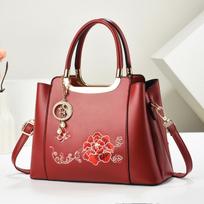 Factory high-end Chinese style embroidered crossbody bag as a gift for mom, middle-aged lady handbag new style bordinė