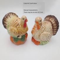 Ceramic Turkey Salt and Pepper Shaker Set, Handpainted,For Thanksgiving and Christmas beige
