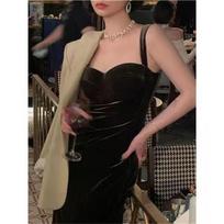 Sweet and spicy girl gold velvet red spaghetti strap dress for women's summer with padded breasts, backless slimming, hip-hugging mid-length dress XL juoda