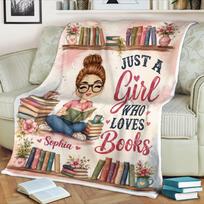 Tiesiog mergina, kuri myli knygas, pledas, personalizuota dovana knygų mylėtojui, skaitymo mergaitės pledas, bibliofilo dovana, skaitytojo gimtadienio dovana 150x220cm