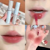 Reddish Brown Matte Lip Gloss Moisturizer Hydrating Mirror Glossy Lip Glaze Watery Lipstick Liquid Non-Stick Cup Lip Tint Makeup 2.5g