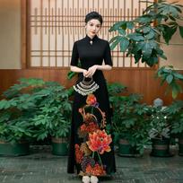 Vietnamietiškas Aodai podiumo cheongsam rudens naujas aukštos klasės atmosferiškas patobulinta mėlyna versija scenos podiumo pasirodymo suknelė 5XL beige