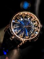 Kirmgraužio koncepto automatinis mechaninis vyriškas laikrodis, giliai atsparus vandeniui, idealus dovanų vyrams per šventes brown