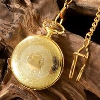 Gold Vintage Pocket Watch Quartz Movement Engraved Case With Chain Classic Retro Pendant Watch For Men Women black