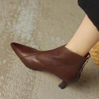 Madingi Nauji Žieminiai Natūralios Odos Batai Moterims Smailus Pirštas Čiurnos Batai Zaptos Mujer Madingi Batai Moterims Kulno Aukštis 4.5cm 39 beige