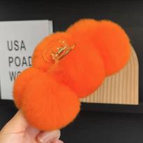 Winter Temperament Rabbit Hair Claw Hair Ball Grab Large Plush Hair Grab The Back of The Head Shark Clip Hairpin Headwear oranžinė