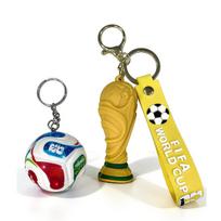 2pcs 2026 World Cup Keychains Hercules Trophy Pendant Keyring Packs For Football Fan 2pcs Souvenirs yellow