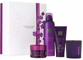 Kūno prausimosi rinkinys Rituals Of Yozakura Gift Set, 565 ml, 4 vnt.