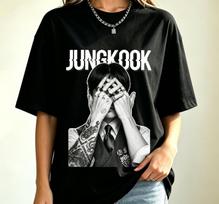 Jungkook 90s Vintažiniai marškinėliai, BTS Prekės, Oversized Bootleg Stiliaus Marškinėliai, Kpop Dovana ARMY, Streetwear Grafinis Viršutinis Drabužis, Retro Estetikos Marškinėliai 120 black
