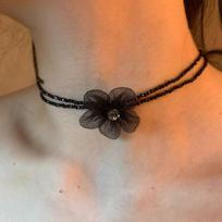 Double Layer Black Crystal Glitter Retro Flower Choker Necklace - Handmade Collarbone Chain for a Slender Neck Look gray